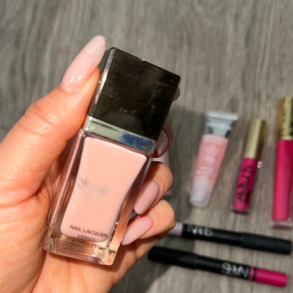 Pink Makeup Set - Picture 3 of 8